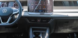 Volkswagen Tiguan S 2.0T 4MOTION 2025 — side view