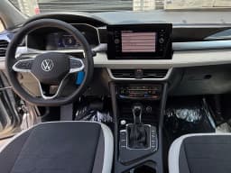 Volkswagen Taos SE FWD 2026 — side view
