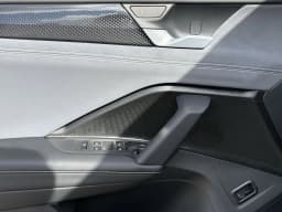 Volkswagen Tiguan SE 2.0T FWD 2026 — side view