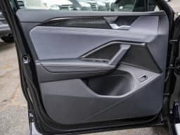 Volkswagen Tiguan SE R-Line Black 4MOTION 2026 — side view