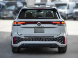 Volkswagen Tiguan SE R-Line Black FWD 2026 — side view