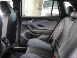 Volkswagen Tiguan SE R-Line Black FWD 2026 — side view