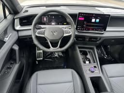Volkswagen Tiguan SE R-Line Black FWD 2026 — side view