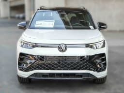 Volkswagen Tiguan SE R-Line Black FWD 2026 — side view