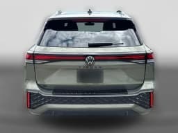 Volkswagen Tiguan SE R-Line Black FWD 2026 — side view
