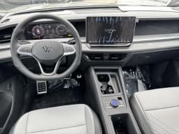 Volkswagen Tiguan SE R-Line Black FWD 2026 — side view