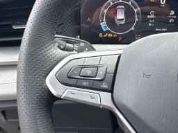 Volkswagen Tiguan SE R-Line Black FWD 2026 — side view