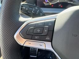 Volkswagen Tiguan SE R-Line Black FWD 2026 — side view