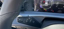 Volkswagen Tiguan SE R-Line Black FWD 2026 — side view