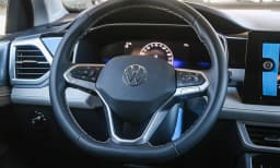 Volkswagen Taos SE FWD 2025 — side view
