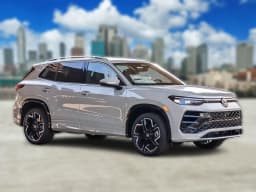 Volkswagen Tiguan SEL R-Line Turbo 4MOTION 2026 — side view