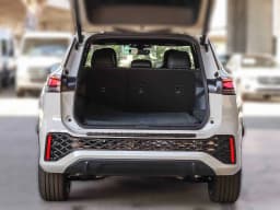 Volkswagen Tiguan SEL R-Line Turbo 4MOTION 2026 — side view