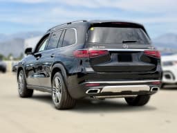 Mercedes-Benz GLS GLS 450 4MATIC SUV 2026 — side view