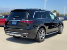 Mercedes-Benz GLS GLS 450 4MATIC SUV 2026 — side view