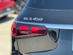 Mercedes-Benz GLS GLS 450 4MATIC SUV 2026 — side view