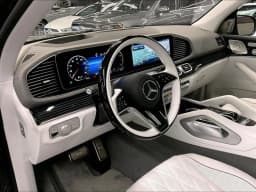 Mercedes-Benz GLS Maybach GLS 600 4MATIC SUV 2026 — side view