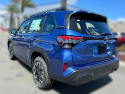 Subaru Forester Base AWD 2026 — side view