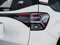Subaru Forester Base AWD 2026 — side view