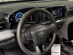 Toyota Camry LE (Natl) 2026 — side view