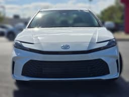 Toyota Camry LE AWD (Natl) 2026 — side view