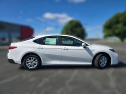 Toyota Camry LE AWD (Natl) 2026 — side view