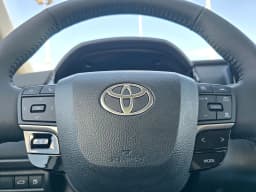 Toyota Camry LE AWD (Natl) 2026 — side view