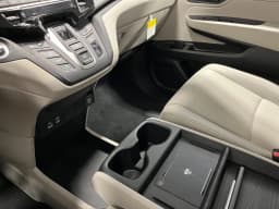 Honda Odyssey EX-L Auto 2026 — side view