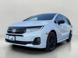 Honda Odyssey Sport-L Auto 2026 — side view