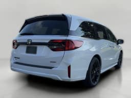 Honda Odyssey Sport-L Auto 2026 — side view