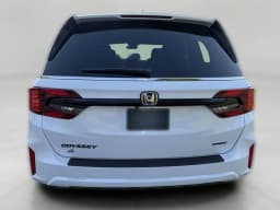 Honda Odyssey Sport-L Auto 2026 — side view