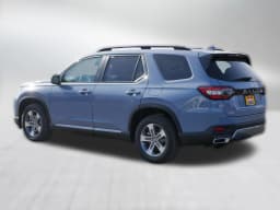 Honda Pilot EX-L AWD 2026 — side view