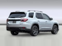 Honda Pilot Sport 2WD 2026 — side view