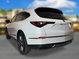 Acura MDX w/Technology Package SH-AWD 2026 — side view