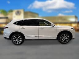 Acura MDX w/Technology Package SH-AWD 2026 — side view