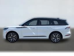 Lincoln Aviator Black Label AWD 2025 — side view