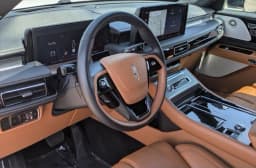 Lincoln Aviator Black Label AWD 2025 — side view