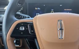 Lincoln Aviator Black Label AWD 2025 — side view
