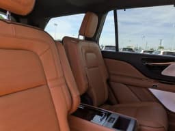 Lincoln Aviator Black Label AWD 2025 — side view