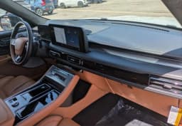 Lincoln Aviator Black Label AWD 2025 — side view
