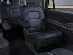 Lincoln Navigator Reserve 4x4 2025 — side view