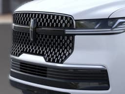 Lincoln Navigator Reserve 4x4 2025 — side view
