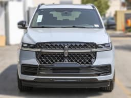 Lincoln Navigator Reserve 4x4 2026 — side view