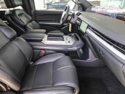 Lincoln Navigator Reserve 4x4 2026 — side view