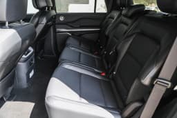 Lincoln Navigator Reserve 4x4 2026 — side view