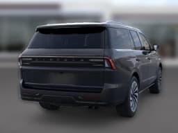 Lincoln Navigator Black Label 4x4 2026 — side view