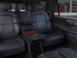 Lincoln Navigator Black Label 4x4 2026 — side view