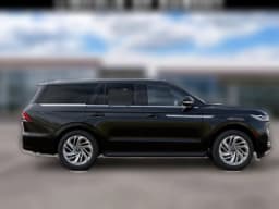 Lincoln Navigator Premiere 4x4 2027 — side view
