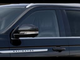 Lincoln Navigator Premiere 4x4 2027 — side view