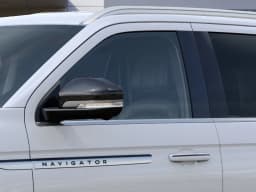 Lincoln Navigator Premiere 4x4 2027 — side view