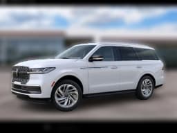 Lincoln Navigator Premiere 4x4 2027 — side view